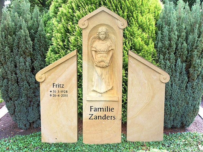 Grabsteine aus Sandstein oder Kalkstein von Weber Grabmale